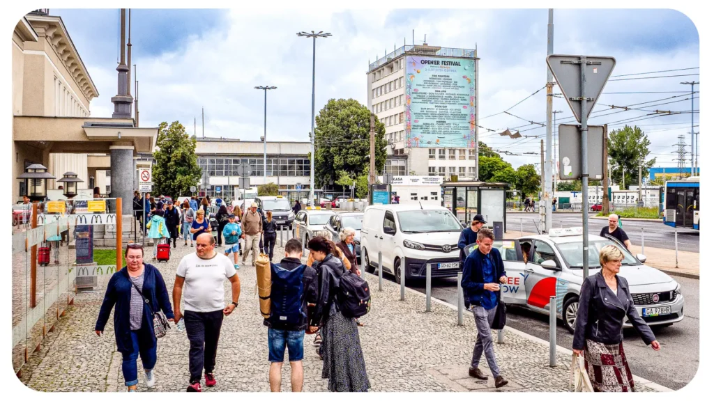 Promocja Open'er Festival w Gdyni - reklama na budynku wielkiego formatu, Grupa RW