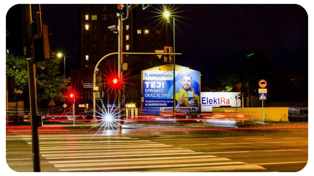 Prestiżowa lokalizacja reklamy Komputronik w Poznaniu - GRUPA RW