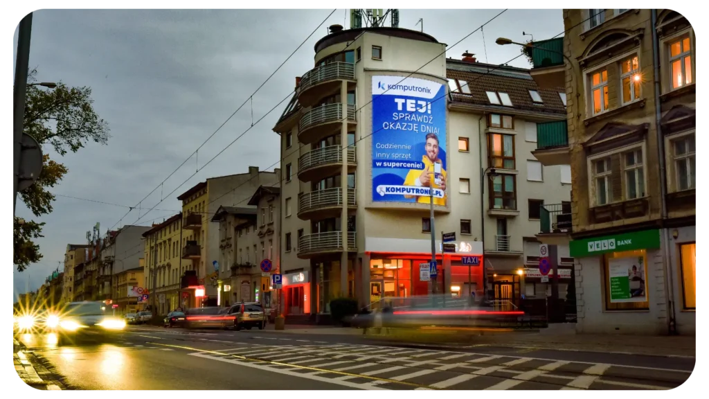 Reklama outdoorowa Komputronik w Poznaniu - GRUPA RW