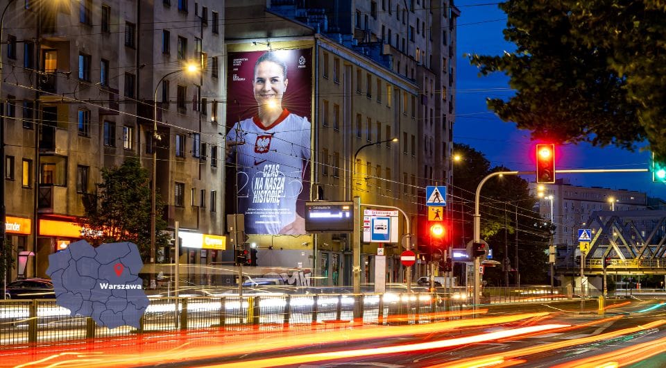 Reklama outdoorowa w Warszawie – piłka nożna kobiet, kampania Euro 2025