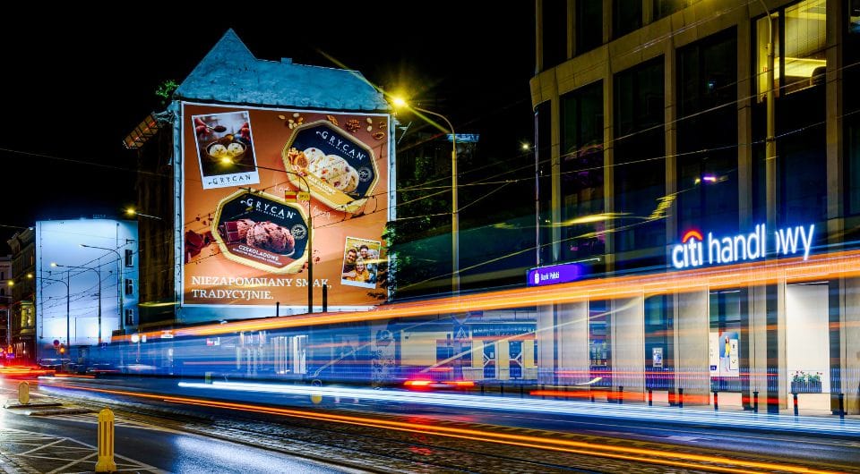 Outdoor Grycan we Wrocławiu – reklama prezentująca letnie smaki lodów i pozytywne emocje